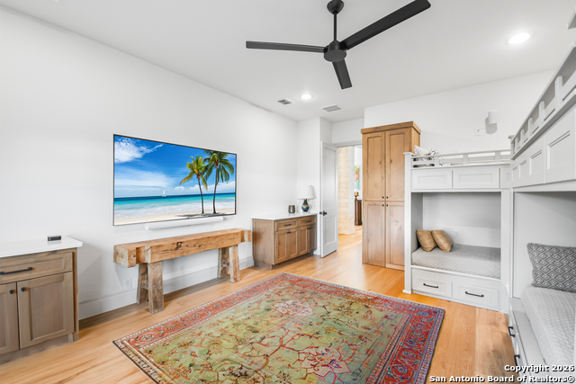 Listing photo id 34 for 11123 Barreal