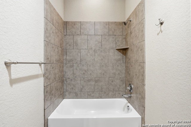 Image 24 of 37 For 8234 Two Winds