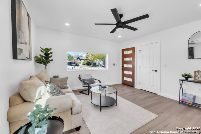 Image 3 of 14 For 1118 Shadwell