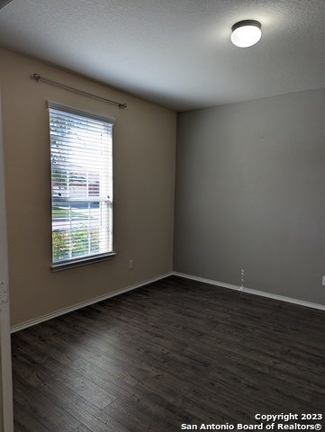 Listing photo id 13 for 658 Trinity Meadows