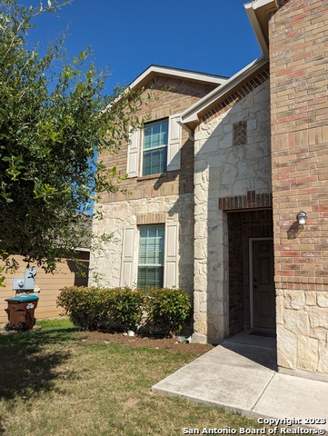 Listing photo id 0 for 658 Trinity Meadows