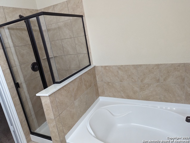 Listing photo id 19 for 658 Trinity Meadows