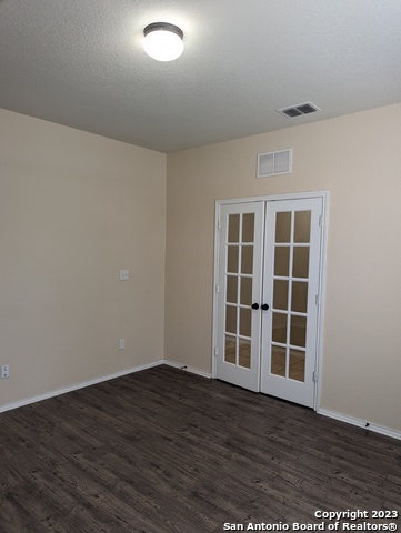 Listing photo id 2 for 658 Trinity Meadows