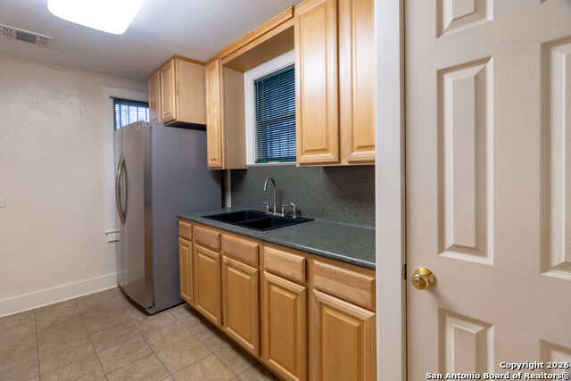 Image 14 of 29 For 1933 Mckinley Avenue