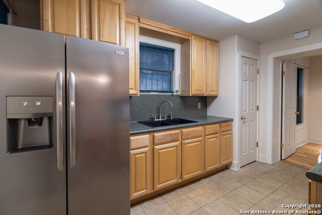 Image 16 of 29 For 1933 Mckinley Avenue