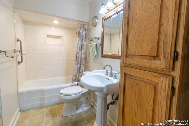 Image 22 of 29 For 1933 Mckinley Avenue