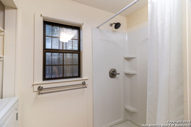 Image 24 of 29 For 1933 Mckinley Avenue