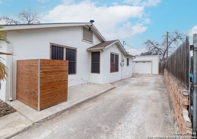 Image 3 of 29 For 1933 Mckinley Avenue