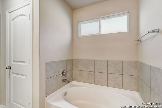 Image 32 of 50 For 2622 Willow Pond