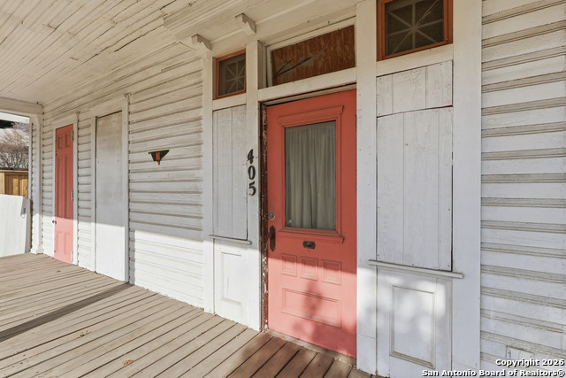 Image 5 of 10 For 405 Laurel  