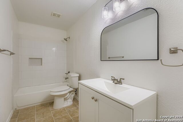 Image 19 of 28 For 7831 Mainland Woods