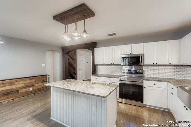 Image 8 of 28 For 7831 Mainland Woods