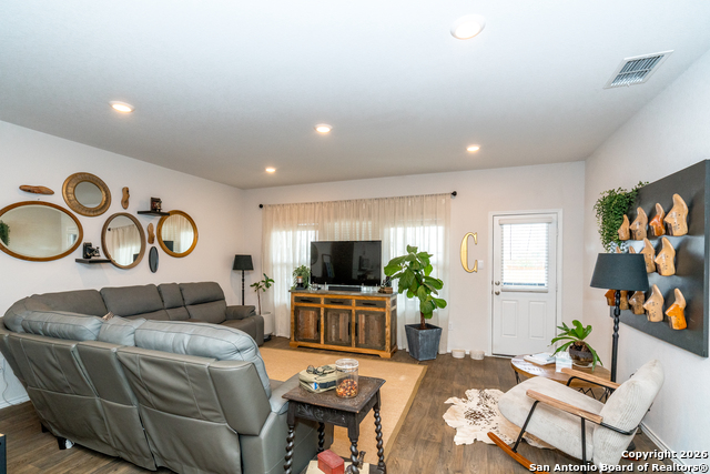 Image 20 of 50 For 393 Trent Drive