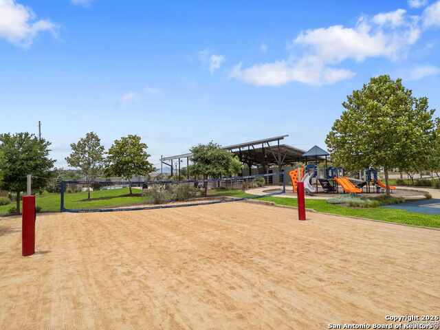 Listing photo id 22 for 516 Salamander St