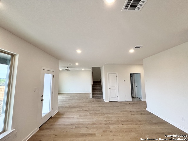 Listing photo id 2 for 516 Salamander St