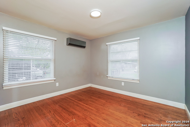 Image 12 of 15 For 531 Gilbert