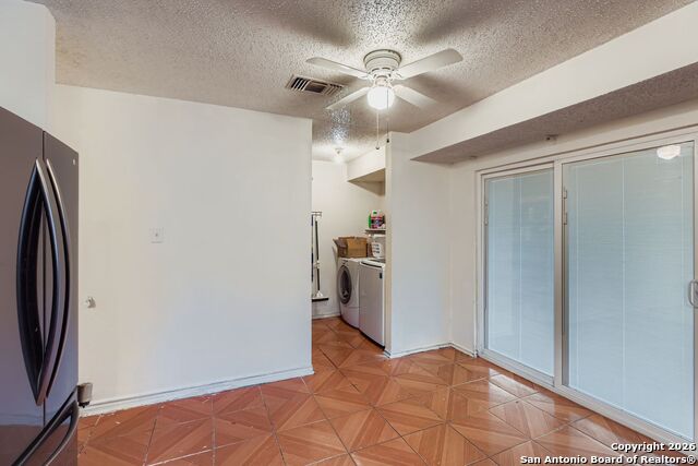 Listing photo id 12 for 10011 Sugarloaf Drive