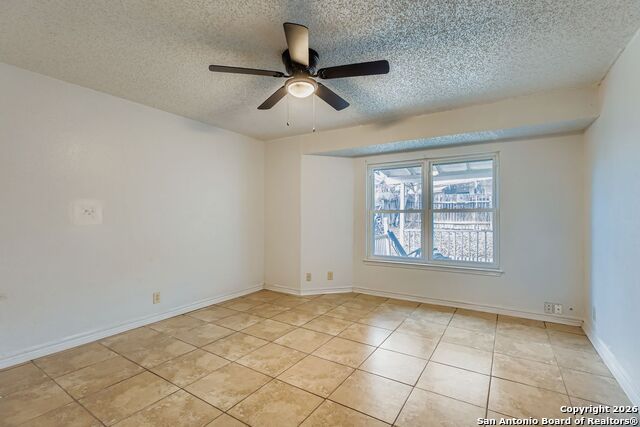 Listing photo id 15 for 10011 Sugarloaf Drive