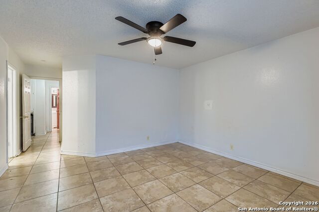 Listing photo id 16 for 10011 Sugarloaf Drive