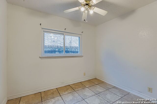 Listing photo id 21 for 10011 Sugarloaf Drive