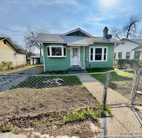 Details for 210 Glenwood Ct, San Antonio, TX 78210