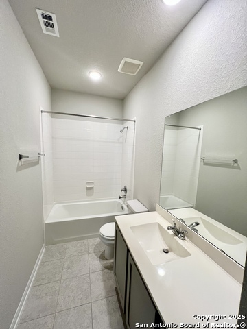 Image 20 of 29 For 4823 Cambridge Park