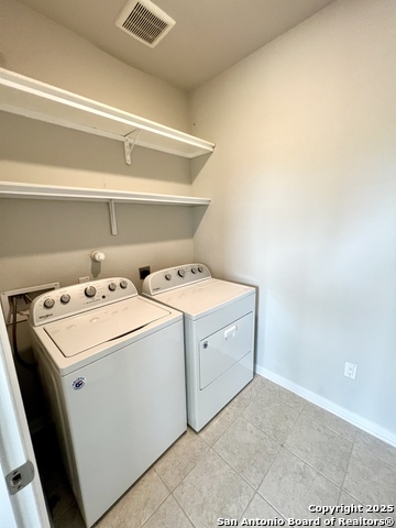 Image 24 of 29 For 4823 Cambridge Park