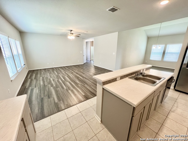 Image 4 of 29 For 4823 Cambridge Park