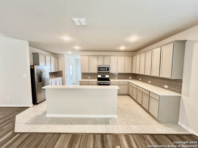 Image 5 of 29 For 4823 Cambridge Park