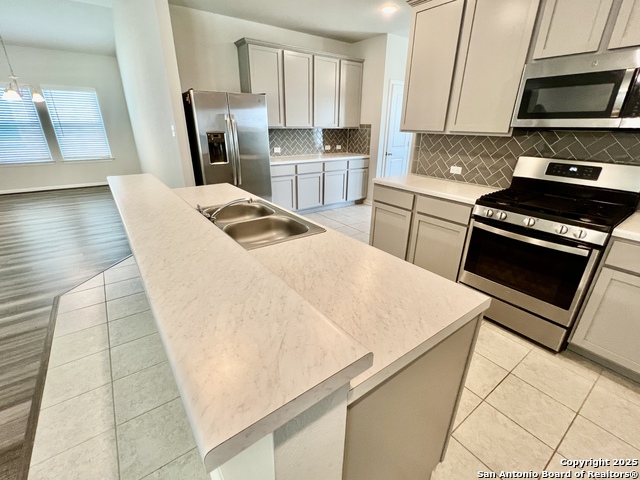 Image 7 of 29 For 4823 Cambridge Park