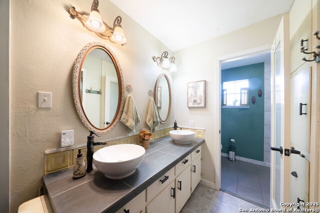 Image 18 of 37 For 119 Post Oak Rd