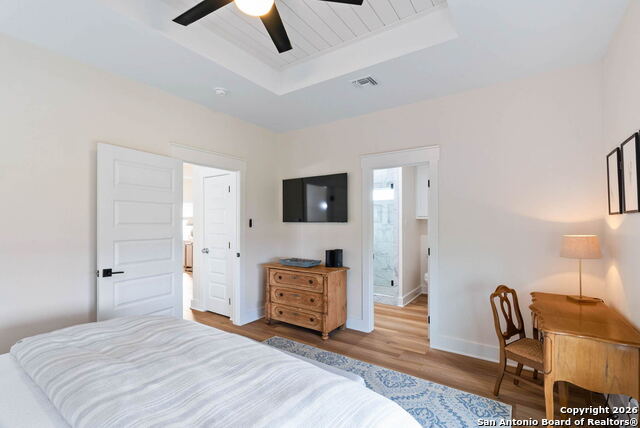 Image 16 of 30 For 1529 S Live Oak St