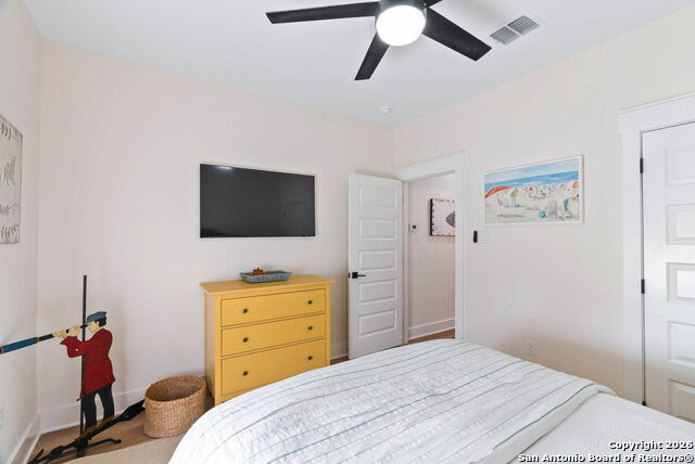 Image 20 of 30 For 1529 S Live Oak St