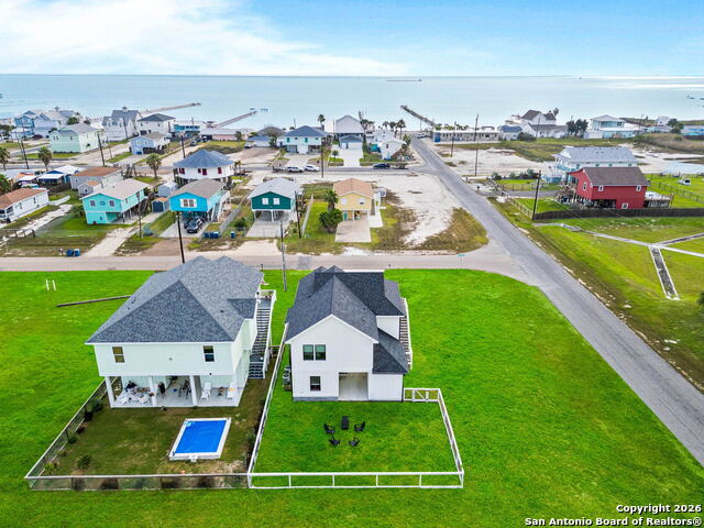 Image 3 of 30 For 1529 S Live Oak St