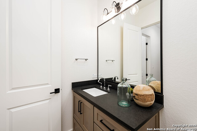 Image 35 of 48 For 24351 Tres Arroyos