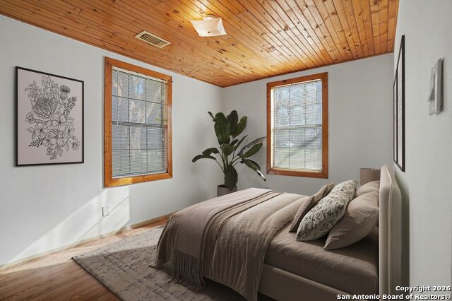 Image 15 of 38 For 746-728 Robin Nest