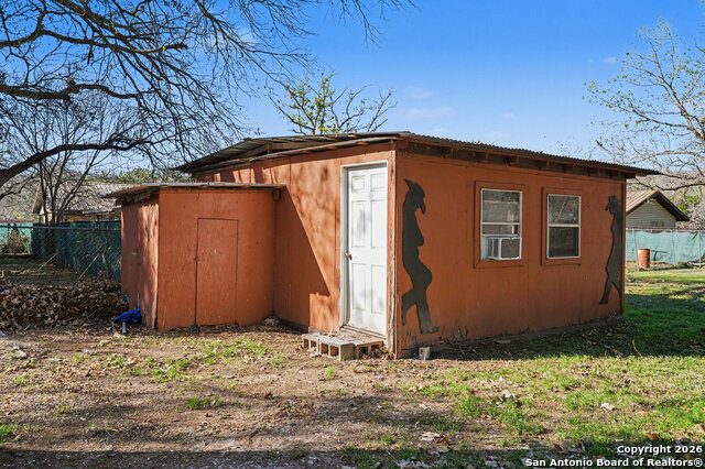 Image 28 of 38 For 746-728 Robin Nest
