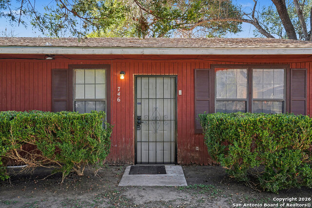 Image 4 of 38 For 746-728 Robin Nest