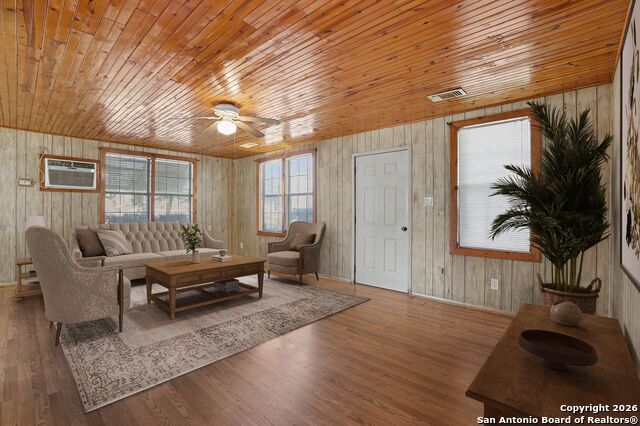 Image 5 of 38 For 746-728 Robin Nest