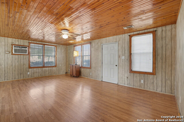 Image 6 of 38 For 746-728 Robin Nest