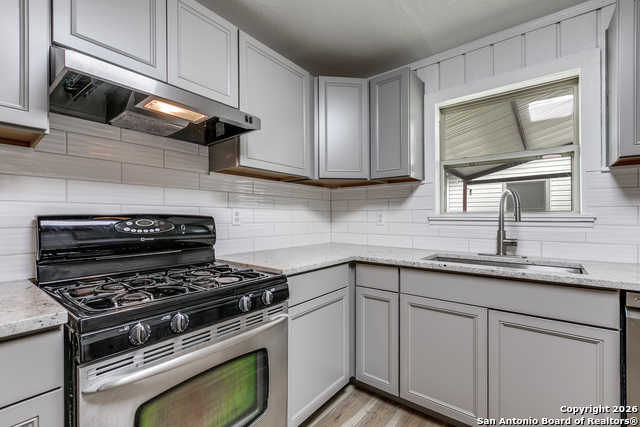 Image 14 of 25 For 6723 Tupper Ave