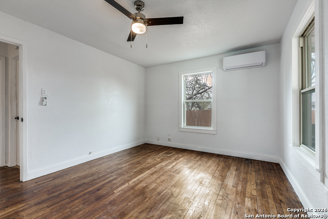 Image 15 of 25 For 6723 Tupper Ave