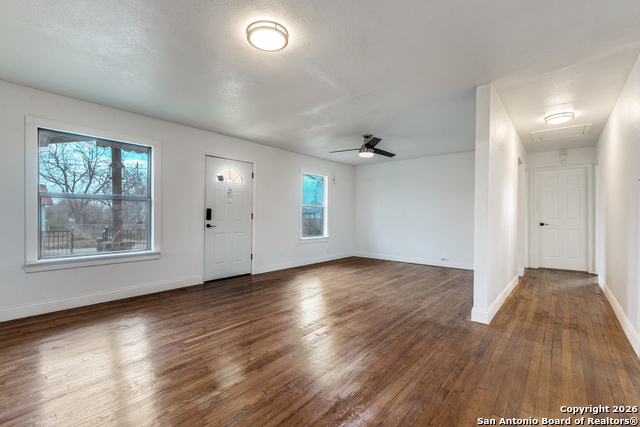 Image 6 of 25 For 6723 Tupper Ave