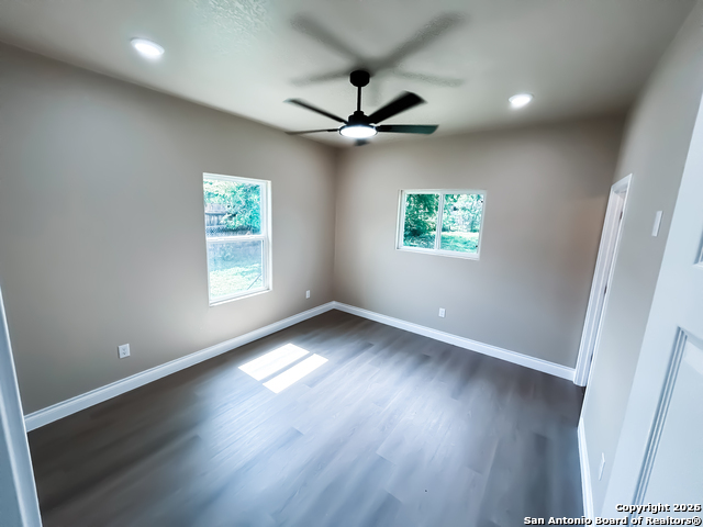 Image 13 of 17 For 1114 Pasadena St