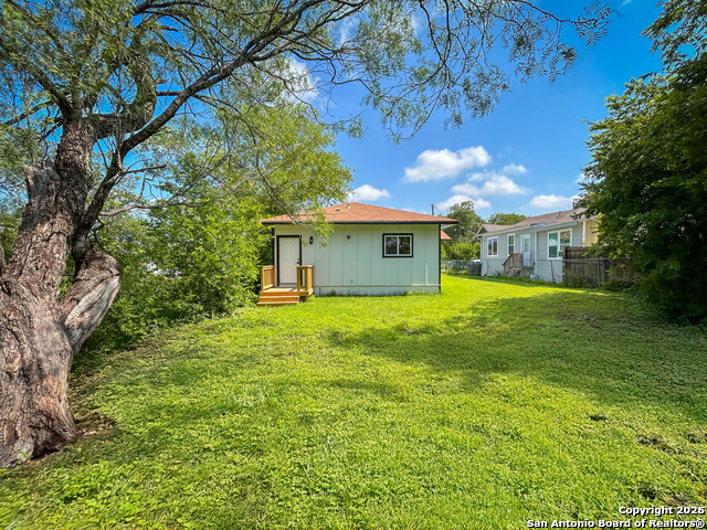 Image 15 of 17 For 1114 Pasadena St