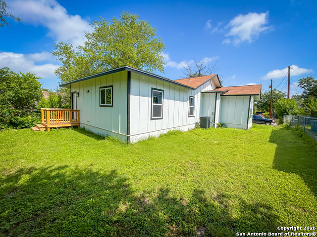 Image 4 of 17 For 1114 Pasadena St