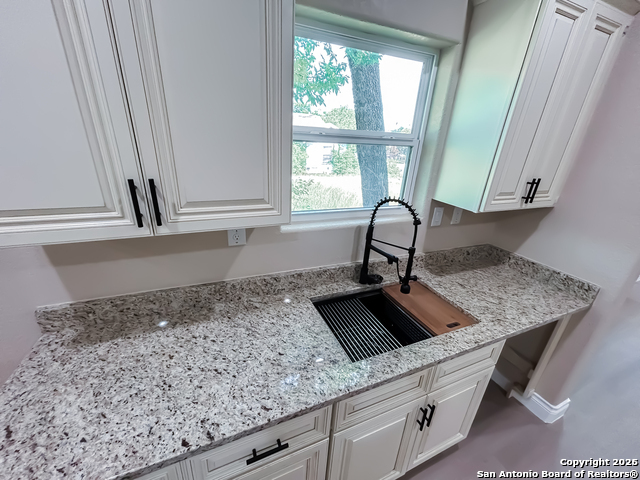 Image 9 of 17 For 1114 Pasadena St