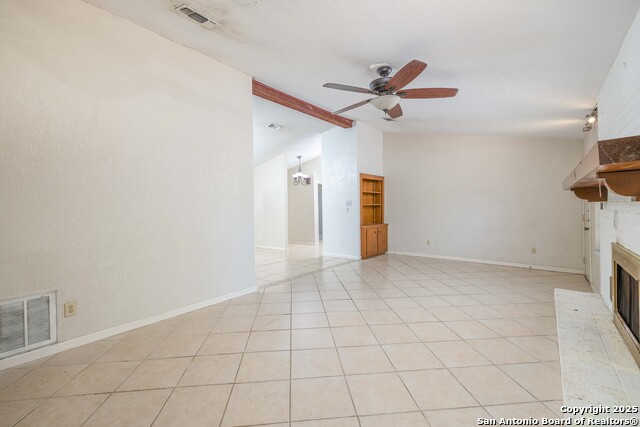 Listing photo id 9 for 953 Lazy Trail