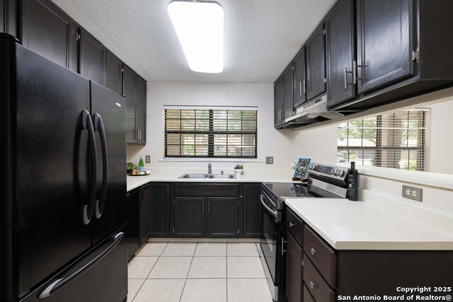 Listing photo id 3 for 953 Lazy Trail