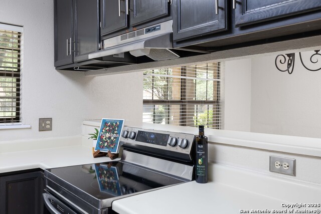 Listing photo id 4 for 953 Lazy Trail